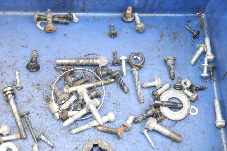 photo de SCREW FASTENER BAG PIAGGIO LIBERTY 125 (2009 - 2013) - Zoom on usage condition