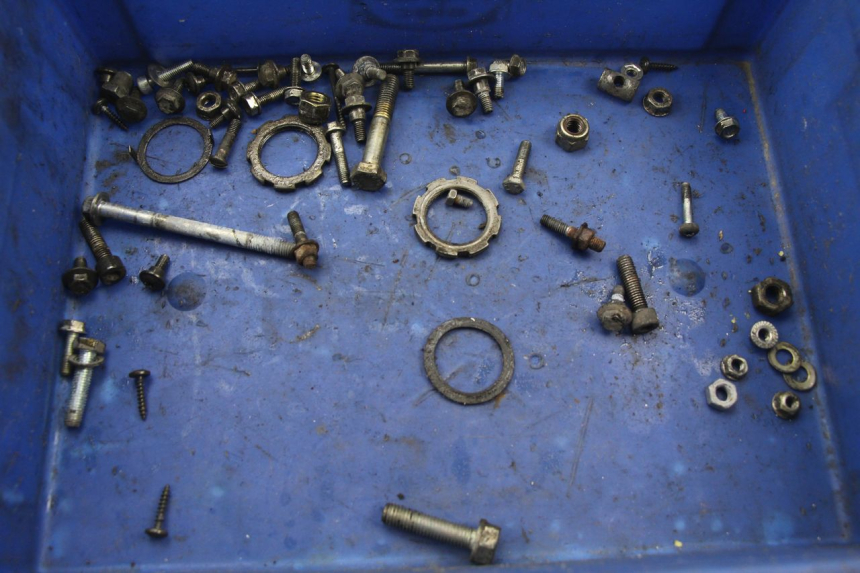 photo de SCREWS BAG PEUGEOT LOOXOR 50 (2001 - 2004) - Main view