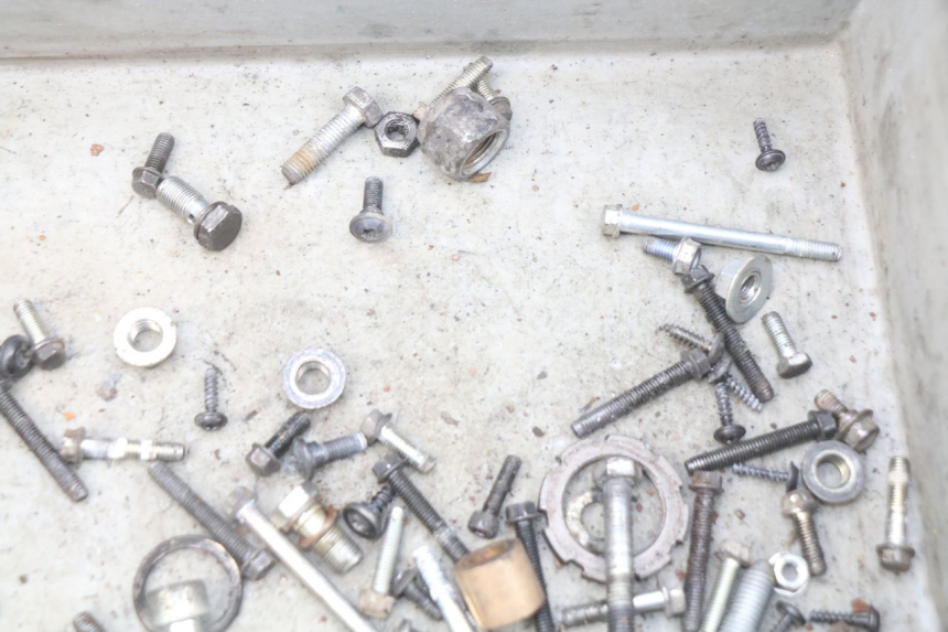 photo de SCREW FASTENER BAG PEUGEOT LUDIX 2 PRO 4T 50 (2008 - 2013) - Alternative perspective