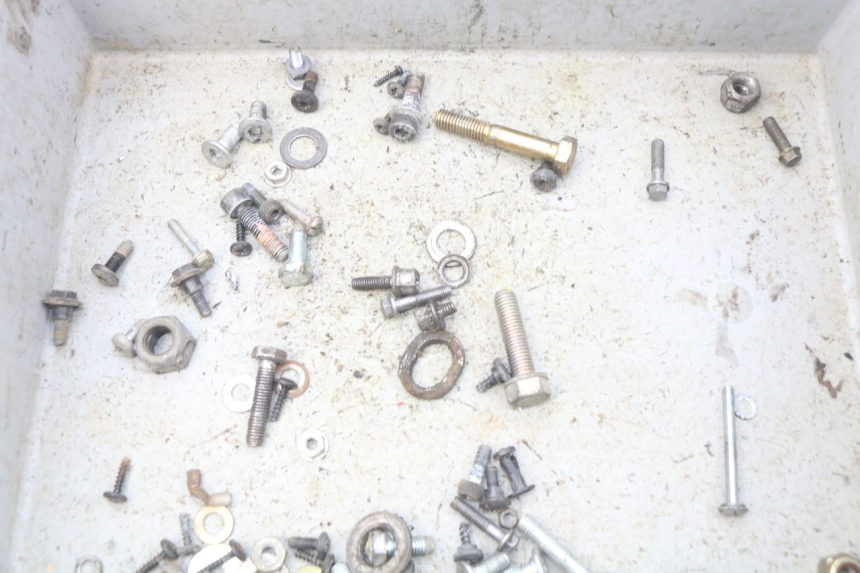 photo de SCREW FASTENER BAG PEUGEOT LUDIX 50 (2005 - 2007) - Zoom on usage condition