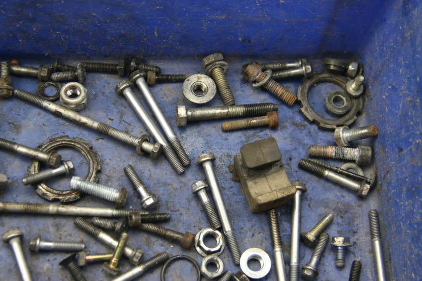 photo de SCREW FASTENER BAG PEUGEOT LUDIX 50 (2008 - 2017) - Alternative perspective