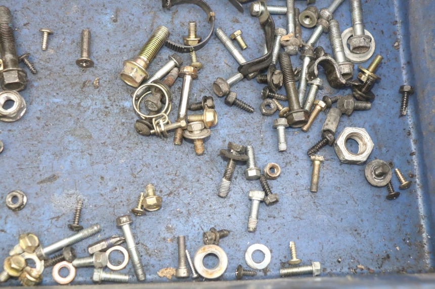 photo de SCREW BAG SYM MIO 50 (2011 - 2017) - Zoom on usage condition