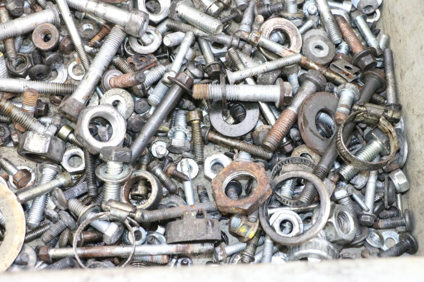 photo de SCREW FASTENER BAG PIAGGIO MP3 LT 400 (2007 - 2012) - Zoom on usage condition