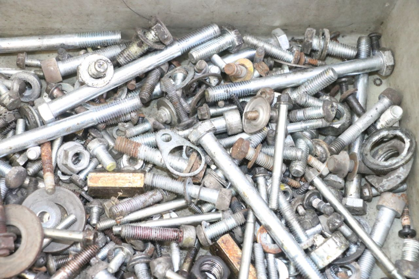 photo de SCREW FASTENER BAG PIAGGIO MP3 LT 400 (2007 - 2012) - Alternative perspective