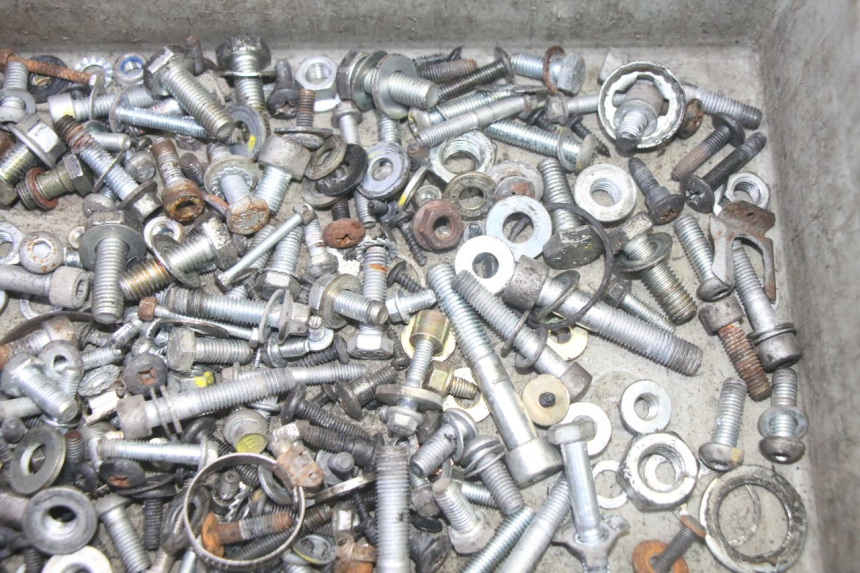 photo de SCREW FASTENER BAG PIAGGIO MP3 LT 400 (2007 - 2012) - Zoom on usage condition