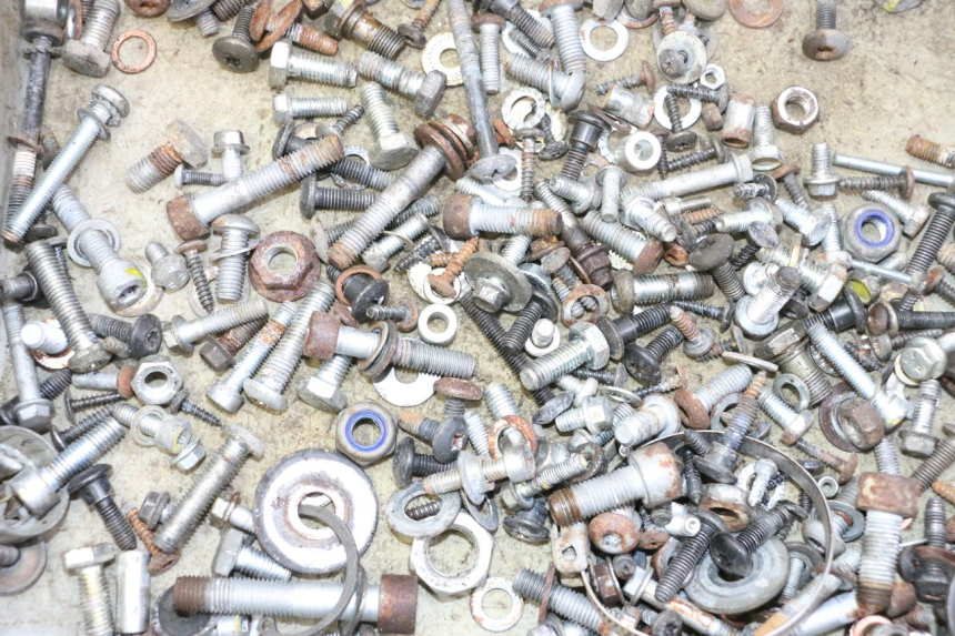 photo de SCREW FASTENER BAG PIAGGIO MP3 RL 250 (2006 - 2010) - Alternative perspective