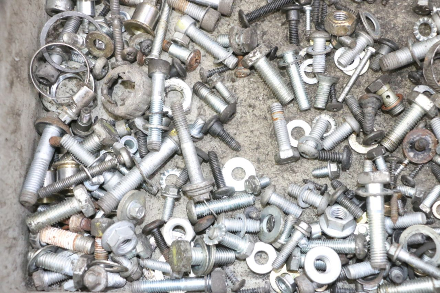 photo de SCREWS BAG PIAGGIO MP3 125 (2006 - 2014) - Zoom on usage condition