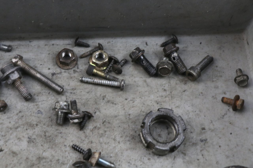 photo de SCREWS BAG YAMAHA NEO'S NEOS 2T 50 (2007 - 2017) - Alternative perspective