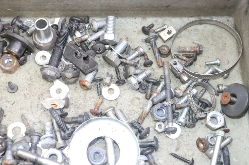 photo de SCREWS BAG GILERA NEXUS 125 (2009 - 2013) - Alternative perspective