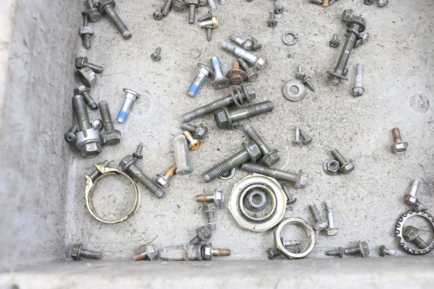 photo de SCREW HARDWARE BAG JM MOTORS OLDIES GT 4T 50 (2018 - 2025) - Zoom on usage condition