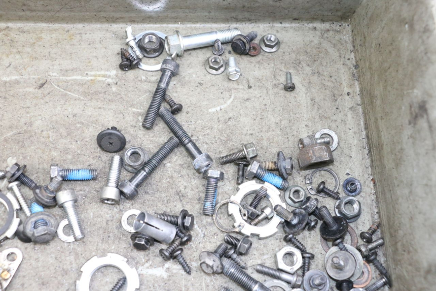 photo de SCREWS BAG MBK OVETTO ONE 2T 50 (2013 - 2017) - Alternative perspective