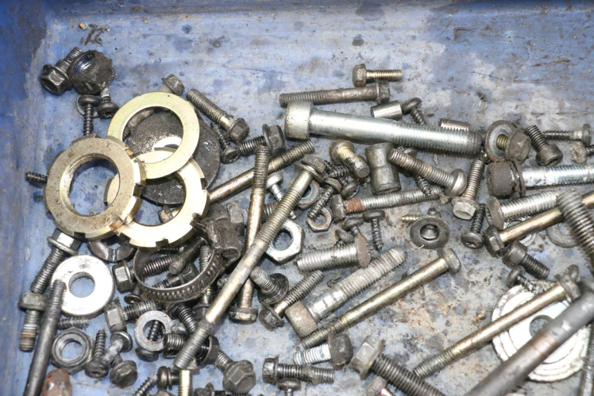 photo de SCREW BAG PEUGEOT KISBEE 2T 50 (2010 - 2017) - Zoom on usage condition