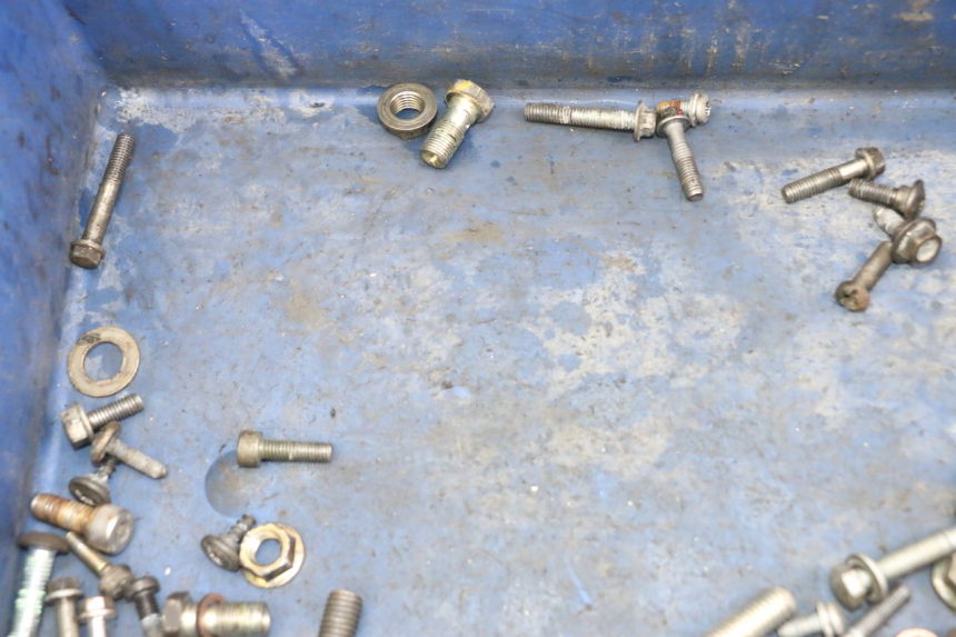 photo de SCREW FASTENER BAG PEUGEOT LUDIX 50 (2005 - 2007) - Alternative perspective