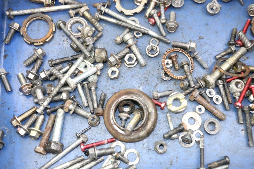 photo de SCREW FASTENER BAG PEUGEOT TKR TREKKER FURIOUS 50 (2005 - 2014) - Component detail