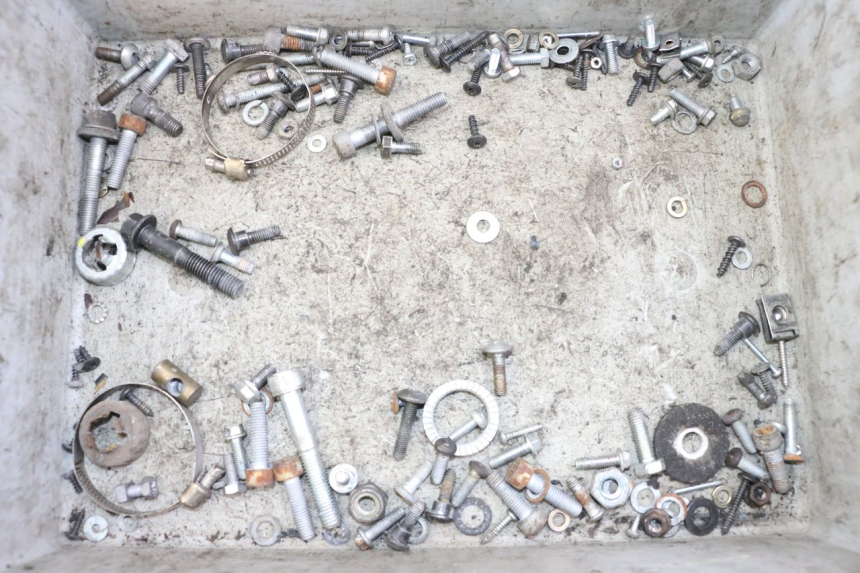 photo de SCREWS BAG PIAGGIO VESPA LX IE 125 (2010 - 2012) - Main view