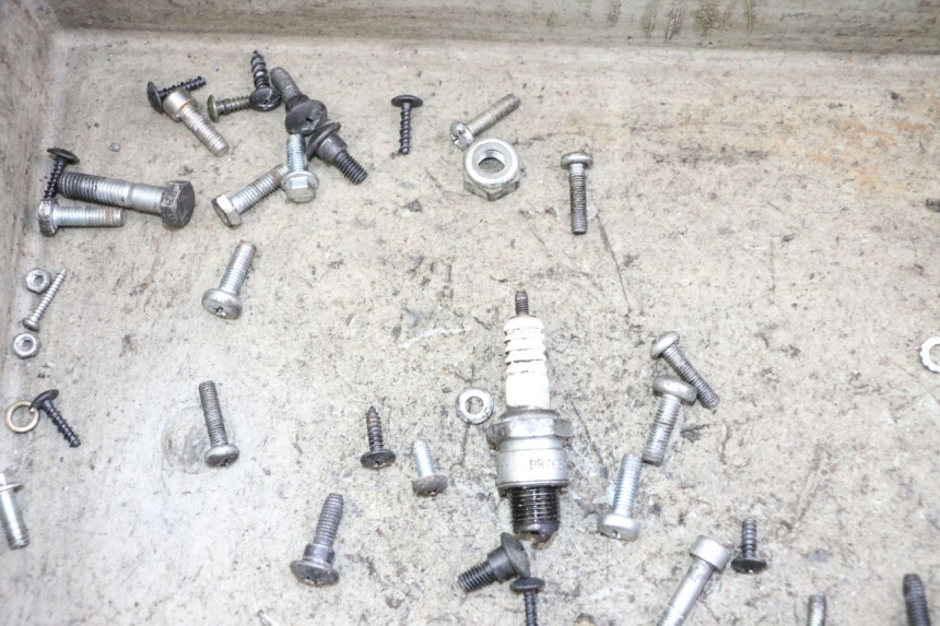 photo de SCREW FASTENER BAG PIAGGIO ZIP 2T 50 (2009 - 2019) - Zoom on usage condition