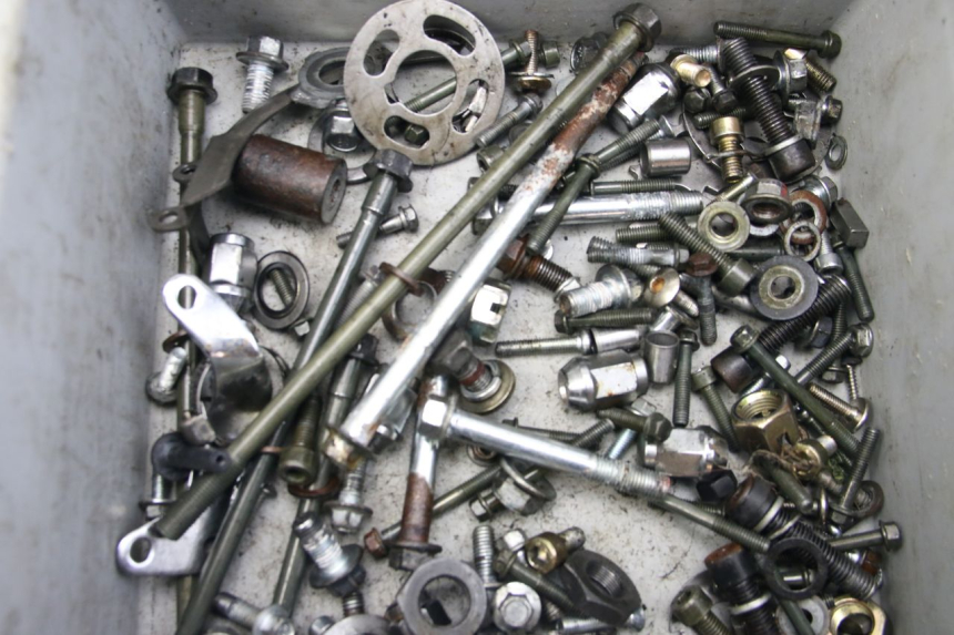 photo de SCREW FASTENER BAG SPY RACING F3 350 (2015 - 2022) - Zoom on usage condition