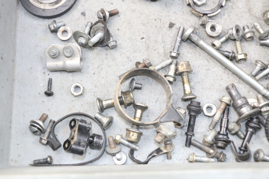 photo de SCREWS BAG SUZUKI RMZ RM-Z 450 (2008 - 2011) - Alternative perspective