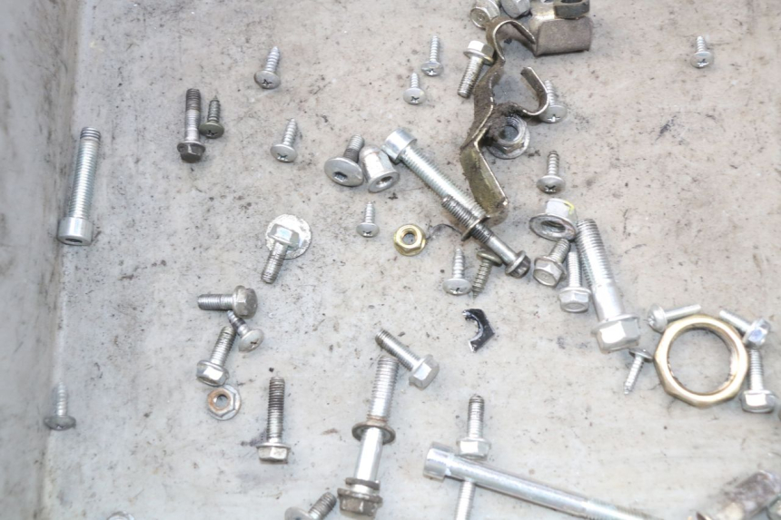 photo de SCREW FASTENER BAG TNT MOTOR ROMA 10' 4T 50 (2019 - 2022) - Zoom on usage condition