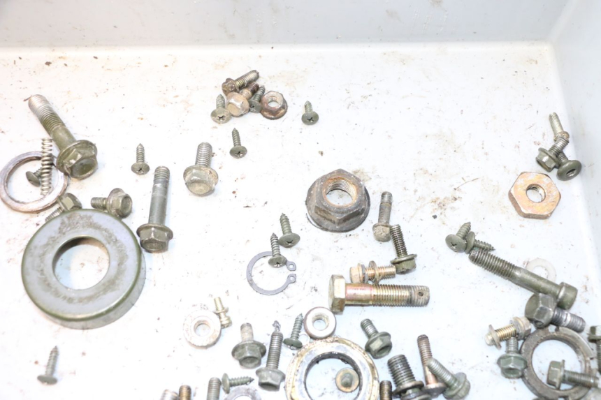 photo de SCREW FASTENER BAG KEEWAY RY6 2T 50 (2011 - 2019) - Zoom on usage condition