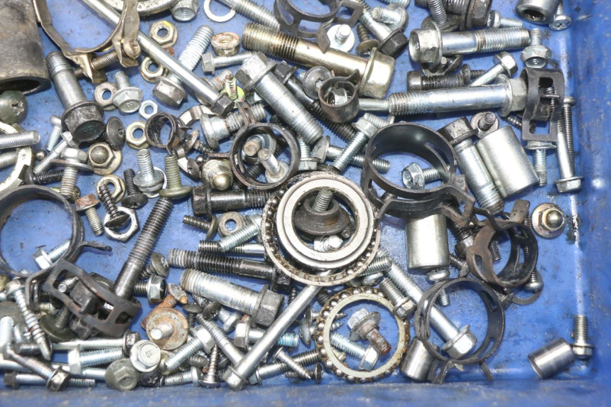 photo de SCREW FASTENER BAG DAELIM S3 125 (2010 - 2017) - Technical close-up