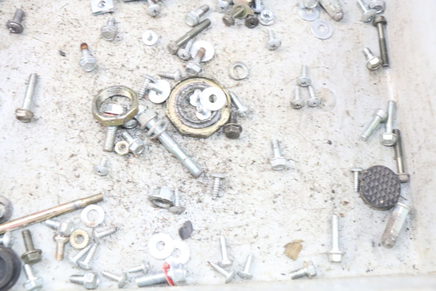 photo de SCREW FASTENER BAG JM MOTORS SANTANA 50 (2014 - 2023) - Zoom on usage condition