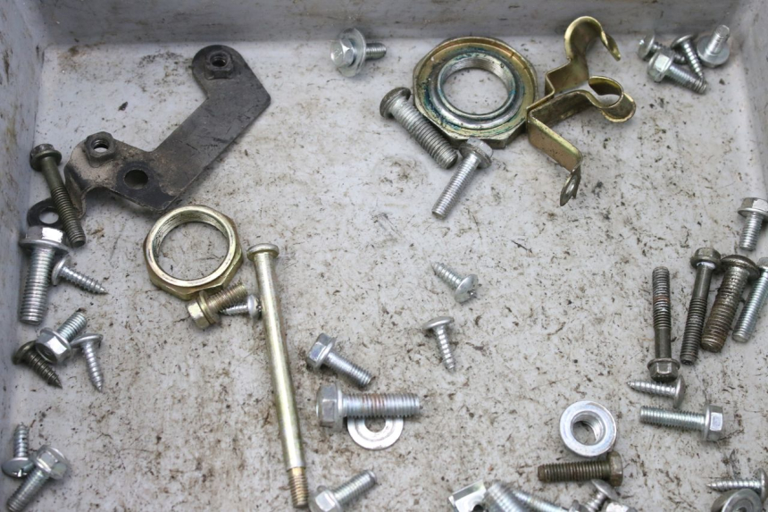 photo de SCREW FASTENER BAG JM MOTORS SANTANA 50 (2014 - 2023) - Alternative perspective