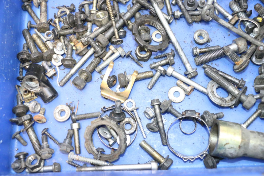 photo de SCREWS BAG PEUGEOT SATELIS COMPRESSOR K15 125 (2006 - 2009) - Alternative perspective