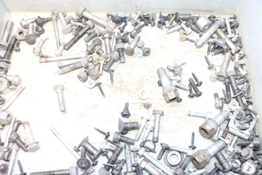 photo de SCREWS BAG PEUGEOT SATELIS 125 (2013 - 2018) - Zoom on usage condition