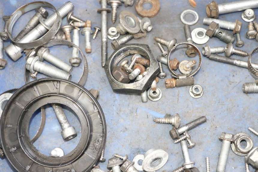 photo de SCREWS BAG APRILIA SCARABEO GT TOURING 125 (1999 - 2005) - Component detail