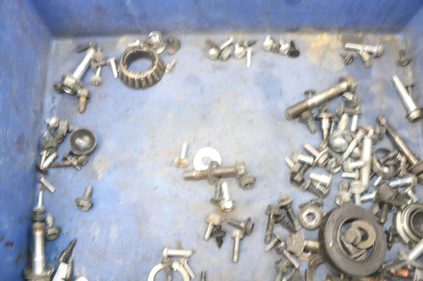 photo de SCREW BAG SUZUKI SIXTEEN 125 (2008 - 2010) - Zoom on usage condition