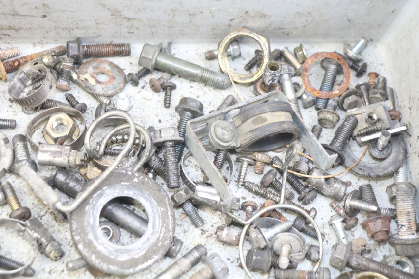 photo de SCREW FASTENER BAG MBK SKYLINER 125 (1998 - 2001) - Alternative perspective