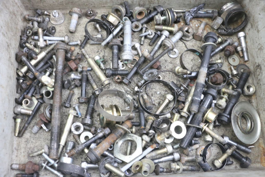 photo de SCREW BAG TRIUMPH SPEED TRIPLE T301 900 (1994 - 1996) - Component detail