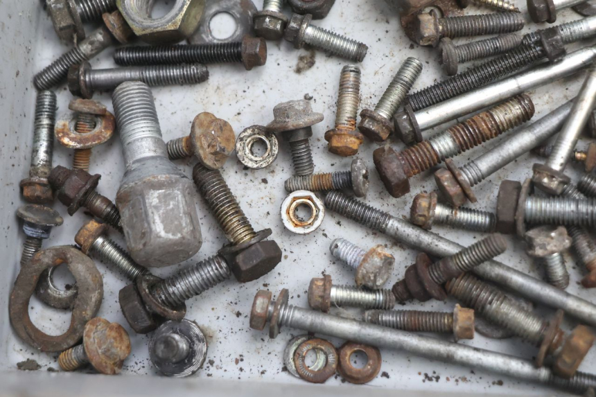 photo de SCREWS BAG PEUGEOT SPEEDFIGHT 2 AC 50 (2000 - 2009) - Alternative perspective