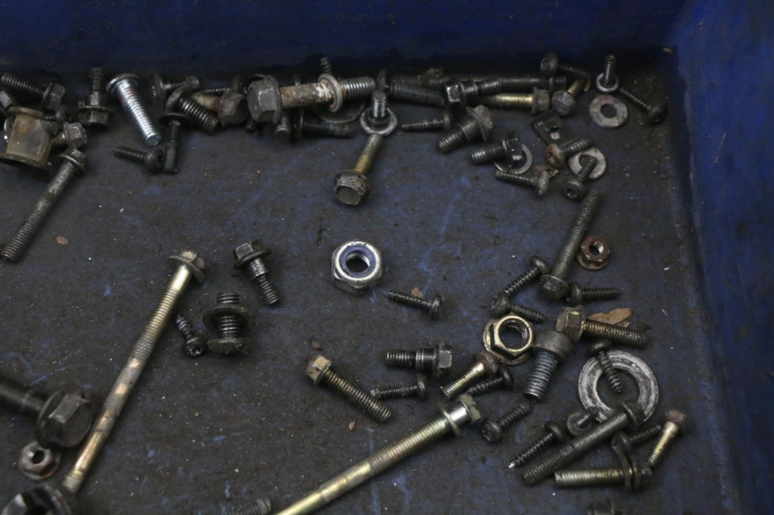 photo de SCREWS BAG PEUGEOT STREETZONE 2T 50 (2014 - 2019) - Zoom on usage condition