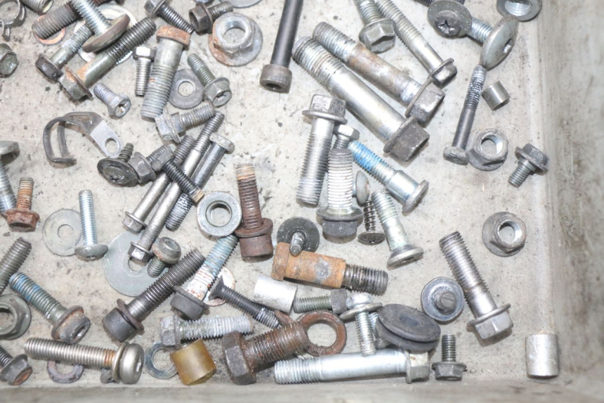 photo de SCREWS BAG SUZUKI GS F 500 (2004 - 2007) - Technical close-up