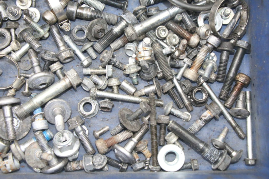 photo de SCREWS BAG SUZUKI GSX F GSXF 650 (2007 - 2015) - Technical close-up