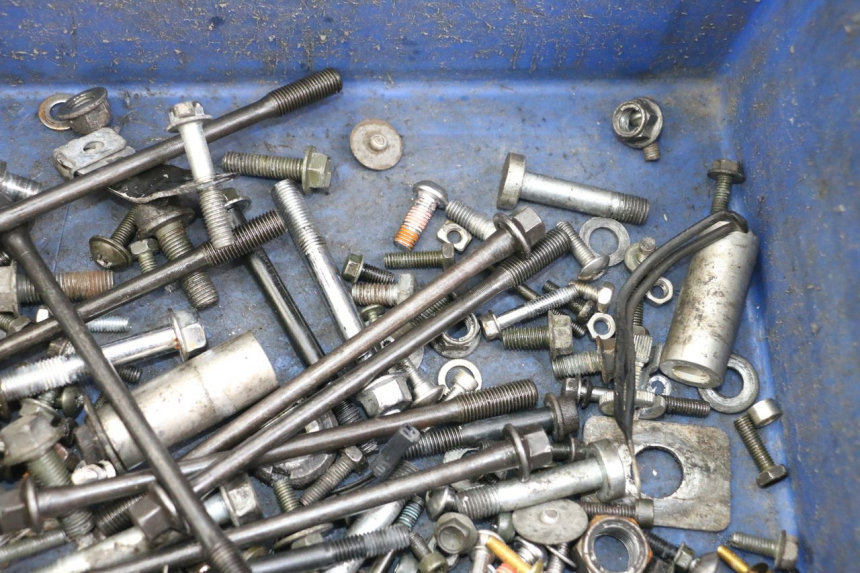 photo de SCREW FASTENER BAG SUZUKI SV S 650 (1999 - 2002) - Alternative perspective