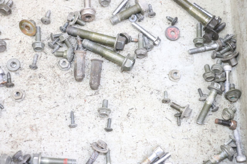 photo de SCREW FASTENER BAG SYM JET 14 4T 50 (2018 - 2022) - Zoom on usage condition