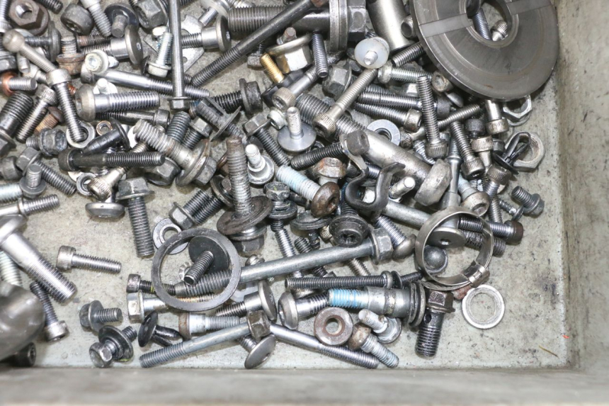 photo de SCREWS BAG YAMAHA TDM ABS 900 (2002 - 2014) - Technical close-up