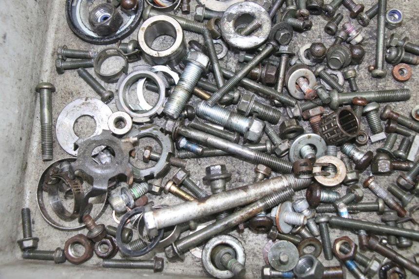 photo de SCREW FASTENER BAG YAMAHA TDR DELTABOX 125 (1997 - 2003) - Alternative perspective