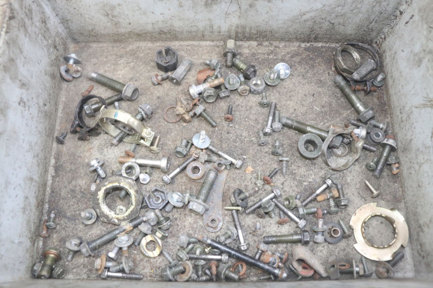 photo de SCREW FASTENER BAG PEUGEOT TWEET 4T 50 (2010 - 2014) - Main view