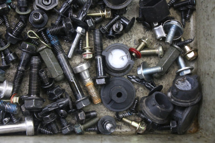 photo de SCREWS BAG PEUGEOT TWEET 4T 50 (2023 - 2025) - Technical close-up