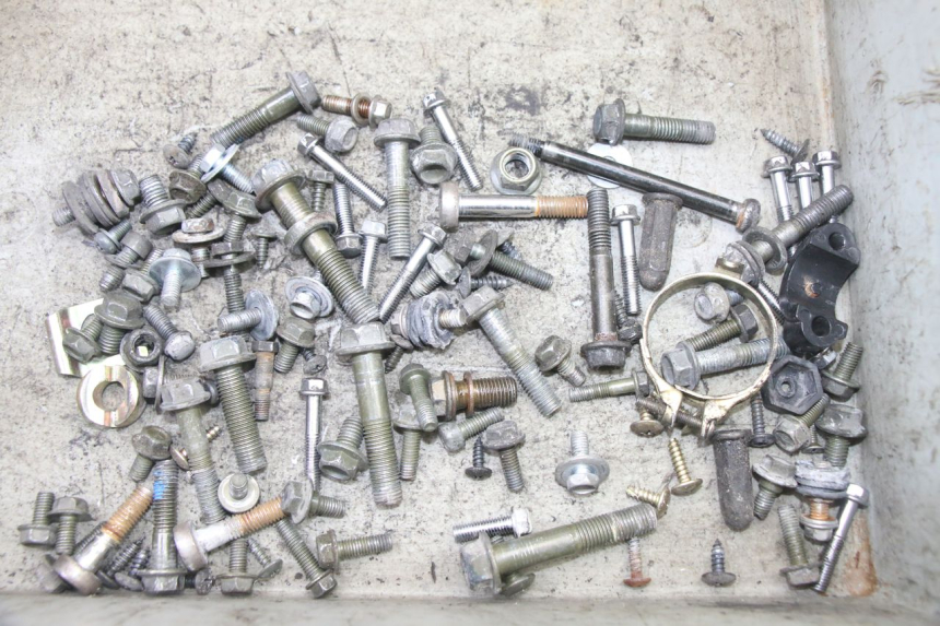 photo de SCREW FASTENER BAG PEUGEOT TWEET 4T 50 (2014 - 2019) - Main view