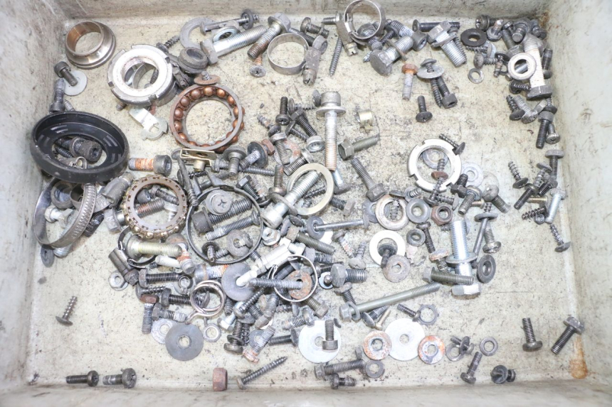 photo de SCREW FASTENER BAG SUZUKI UH BURGMAN 125 (2002 - 2006) - Main view