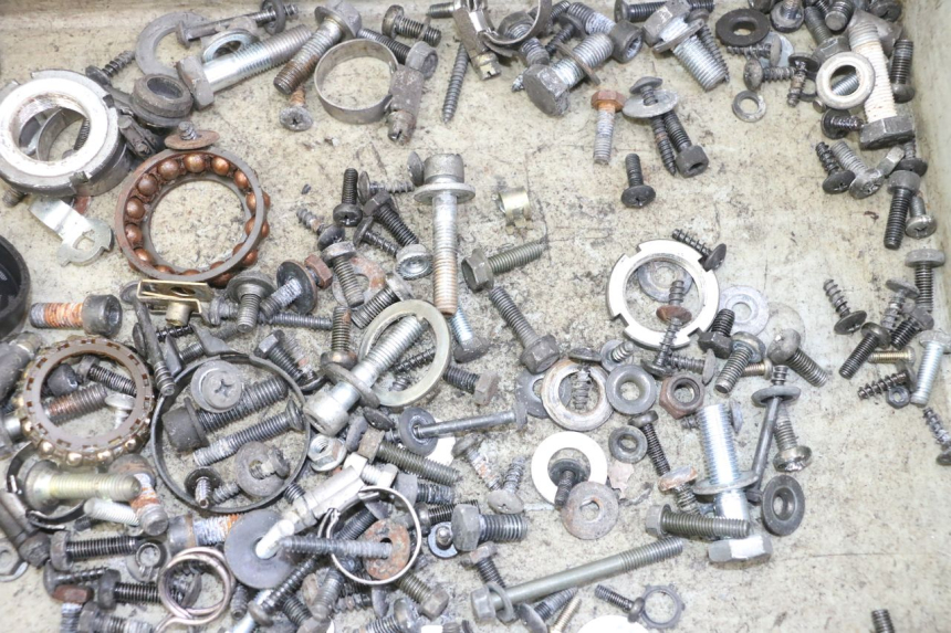 photo de SCREW FASTENER BAG SUZUKI UH BURGMAN 125 (2002 - 2006) - Component detail