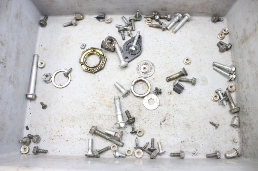 photo de SCREW FASTENER BAG PEUGEOT V-CLIC VCLIC 50 (2007 - 2013) - Main view