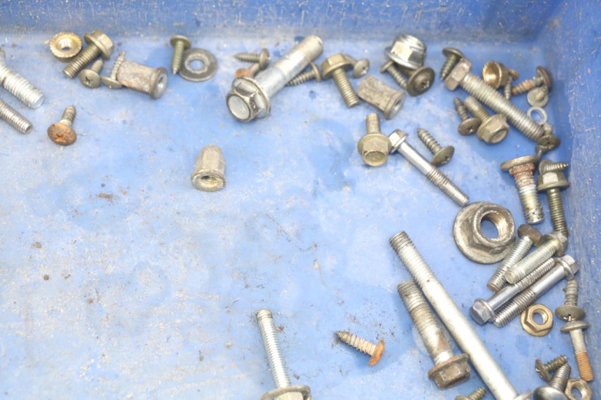 photo de SCREW FASTENER BAG PEUGEOT V-CLIC VCLIC 50 (2007 - 2013) - Alternative perspective