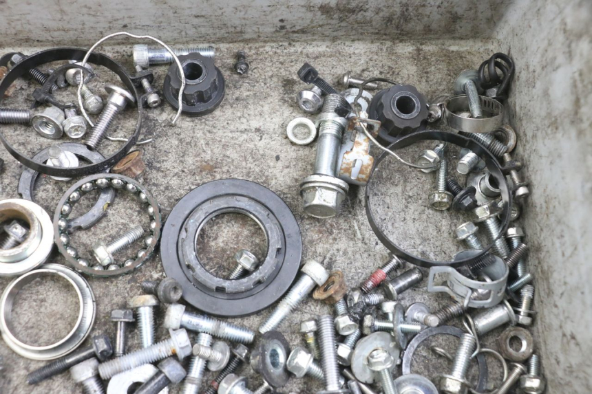 photo de SCREW FASTENER BAG KAWASAKI VERSYS ABS 650 (2015 - 2018) - Zoom on usage condition