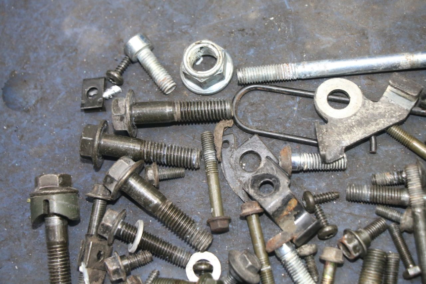 photo de SCREW FASTENER BAG PEUGEOT VIVACITY NEW 2T 50 (2008 - 2017) - Component detail